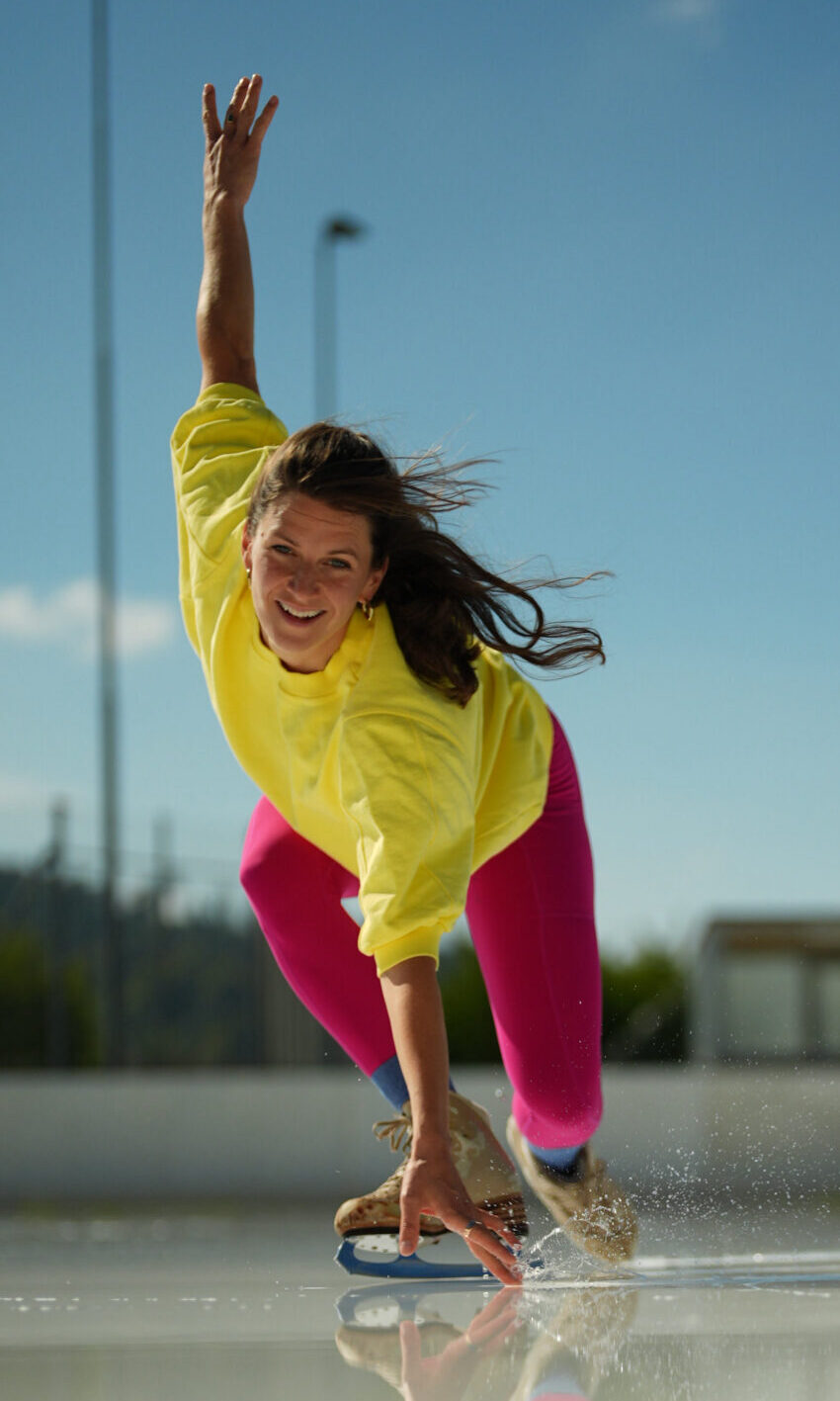 Maja Luther ice skating
